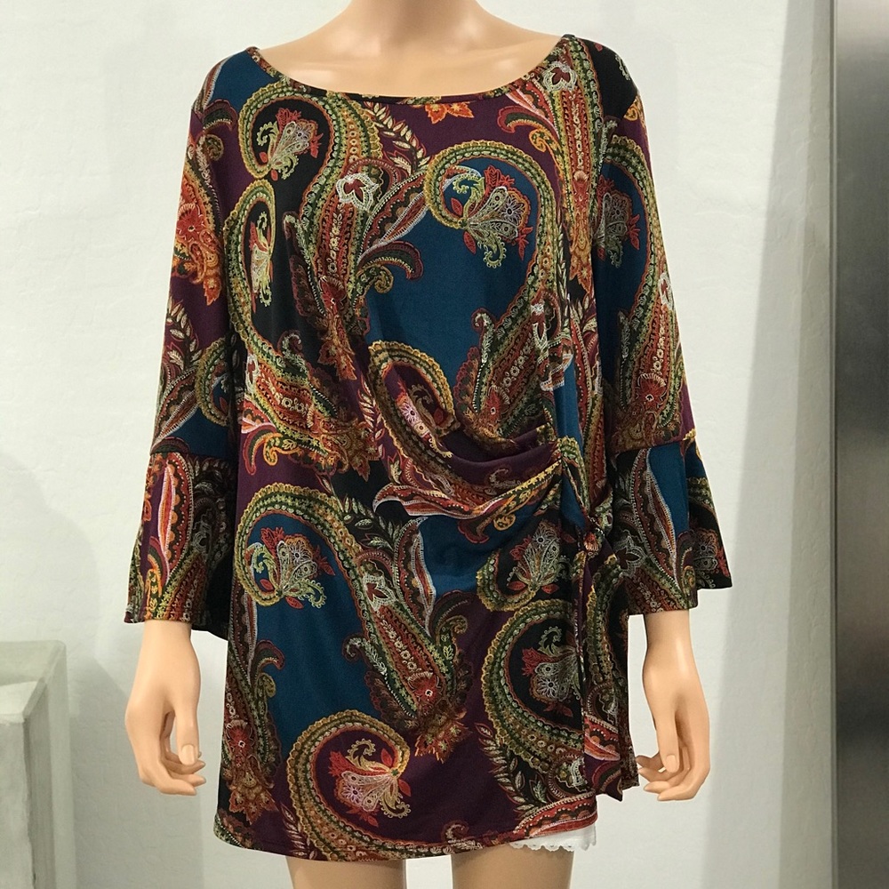 NWT Plus Size Bell Sleeves Bow and Tie Wrap Shirt - Picture 2 of 8